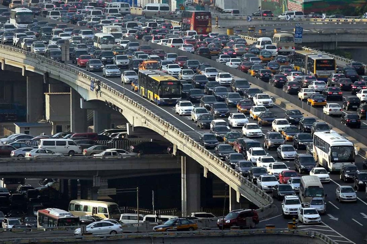 تصویر از واکاوی و شناسایی دلایل ترافیک در تهران و ارائه راهکار کوتاه‌مدت